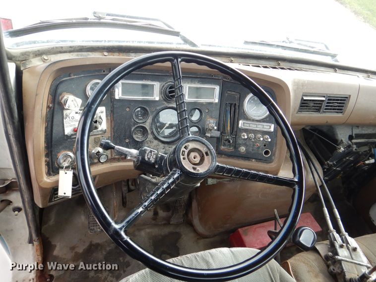 image for item MJ9842 1996 Ford L8000  hook lift truck