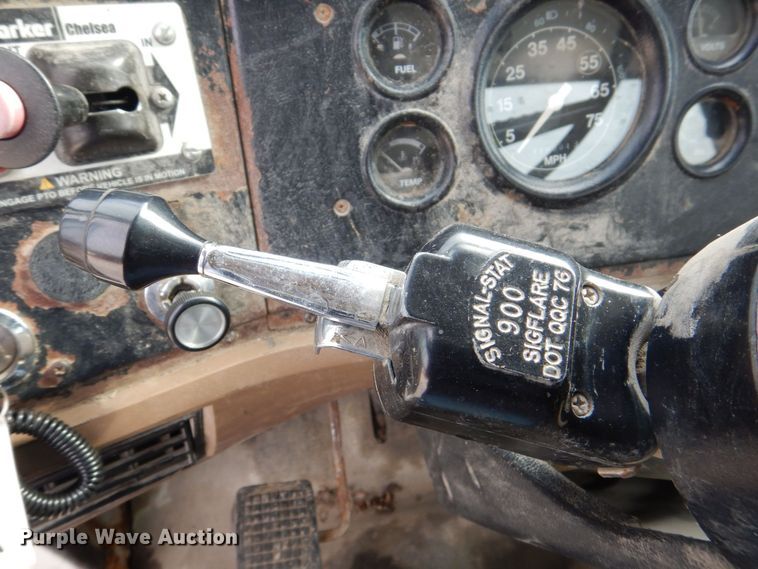 image for item MJ9842 1996 Ford L8000  hook lift truck