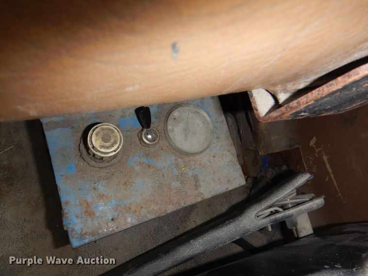 image for item MJ9842 1996 Ford L8000  hook lift truck