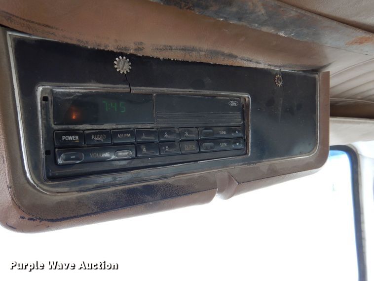 image for item MJ9842 1996 Ford L8000  hook lift truck