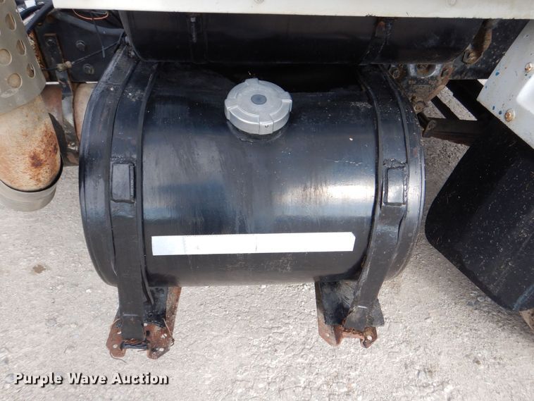 image for item MJ9842 1996 Ford L8000  hook lift truck