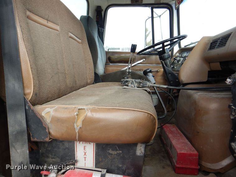 image for item MJ9842 1996 Ford L8000  hook lift truck