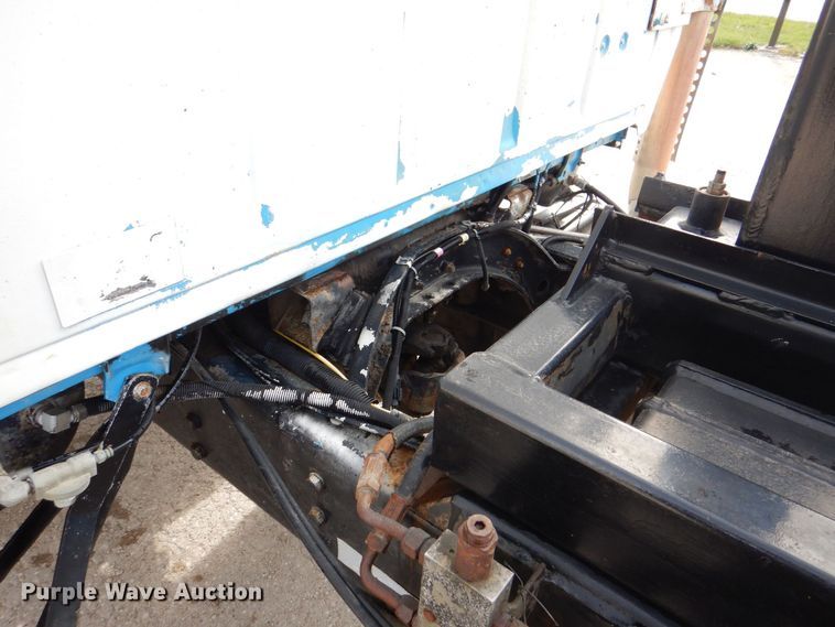 image for item MJ9842 1996 Ford L8000  hook lift truck