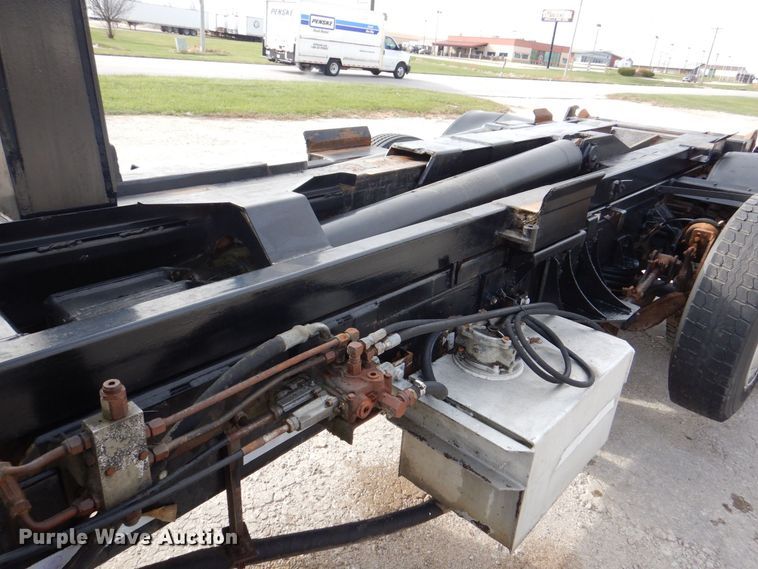 image for item MJ9842 1996 Ford L8000  hook lift truck