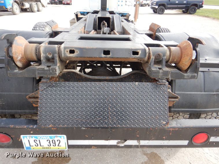 image for item MJ9842 1996 Ford L8000  hook lift truck