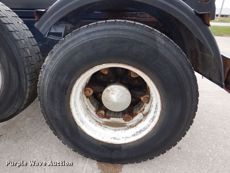 image for item MJ9842 1996 Ford L8000  hook lift truck