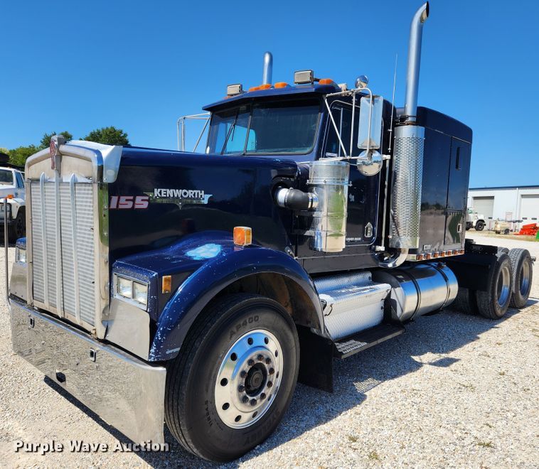 image for item MK9300 1984 Kenworth W900  semi truck