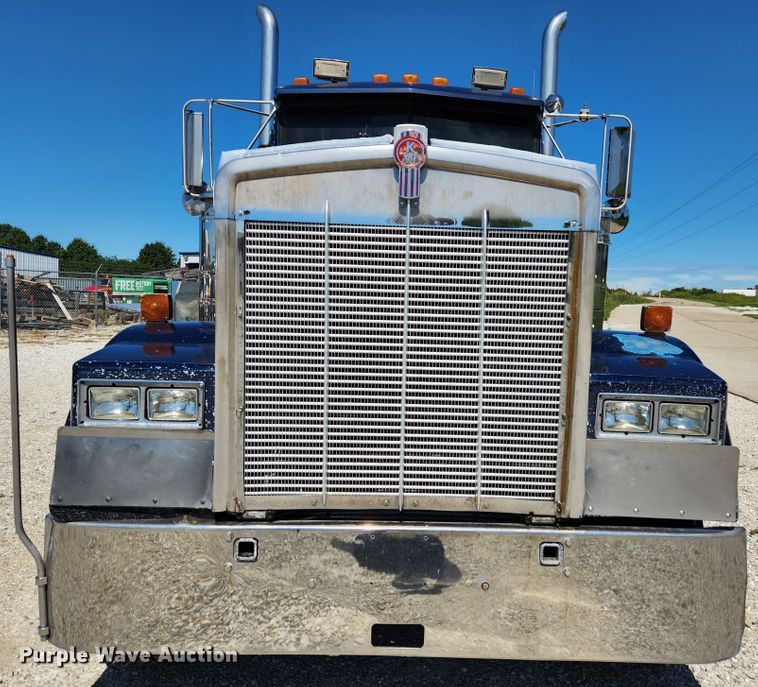 image for item MK9300 1984 Kenworth W900  semi truck