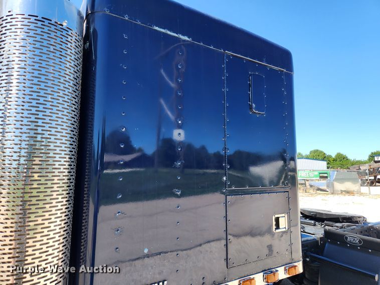 image for item MK9300 1984 Kenworth W900  semi truck