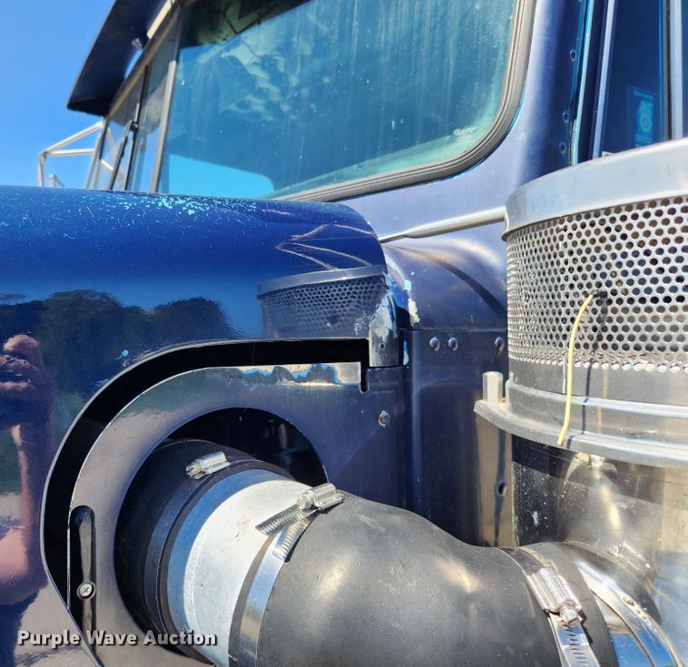 image for item MK9300 1984 Kenworth W900  semi truck