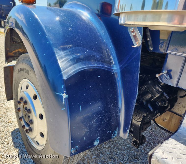 image for item MK9300 1984 Kenworth W900  semi truck