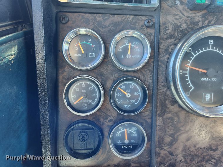 image for item MK9300 1984 Kenworth W900  semi truck