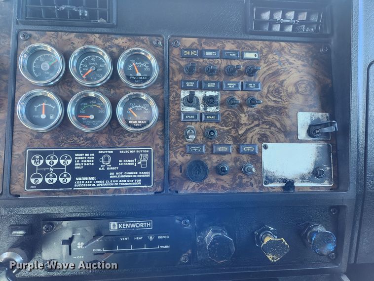 image for item MK9300 1984 Kenworth W900  semi truck