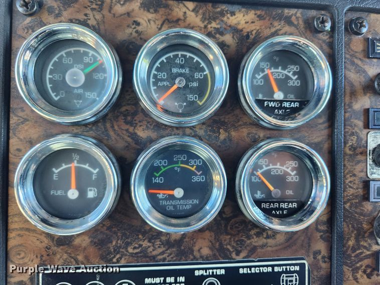 image for item MK9300 1984 Kenworth W900  semi truck