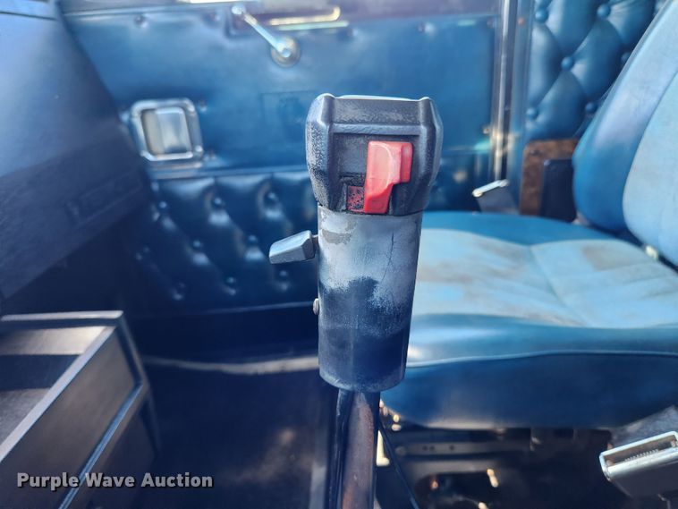 image for item MK9300 1984 Kenworth W900  semi truck