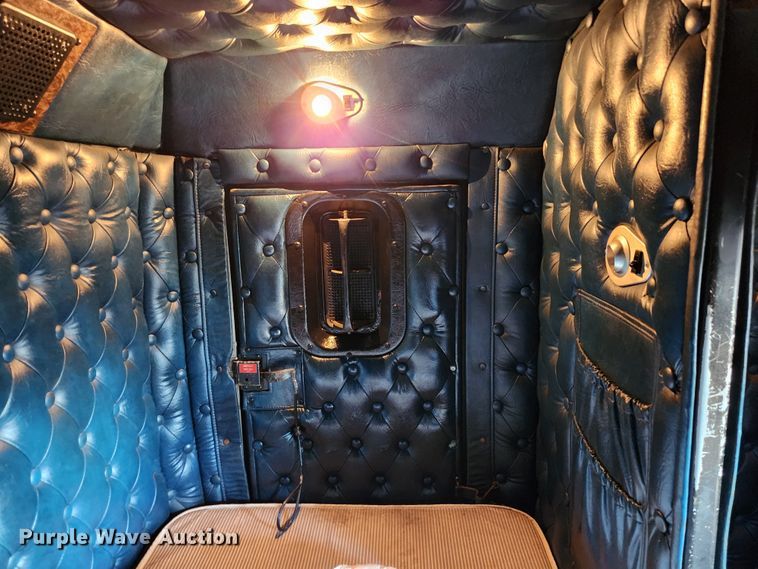 image for item MK9300 1984 Kenworth W900  semi truck