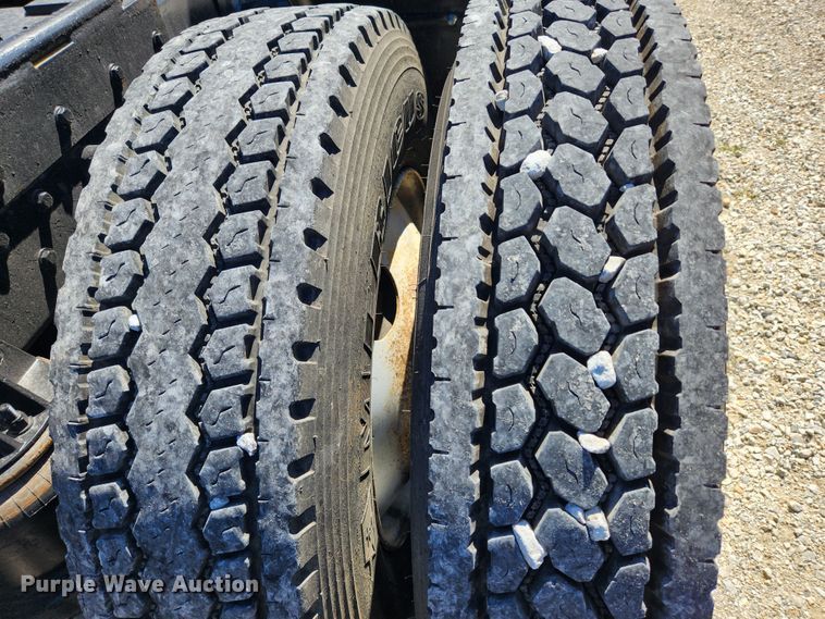 image for item MK9300 1984 Kenworth W900  semi truck