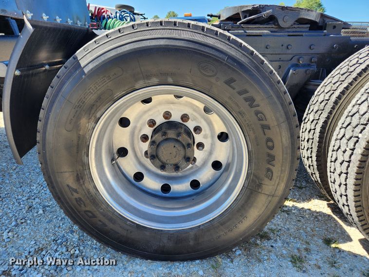 image for item MK9300 1984 Kenworth W900  semi truck