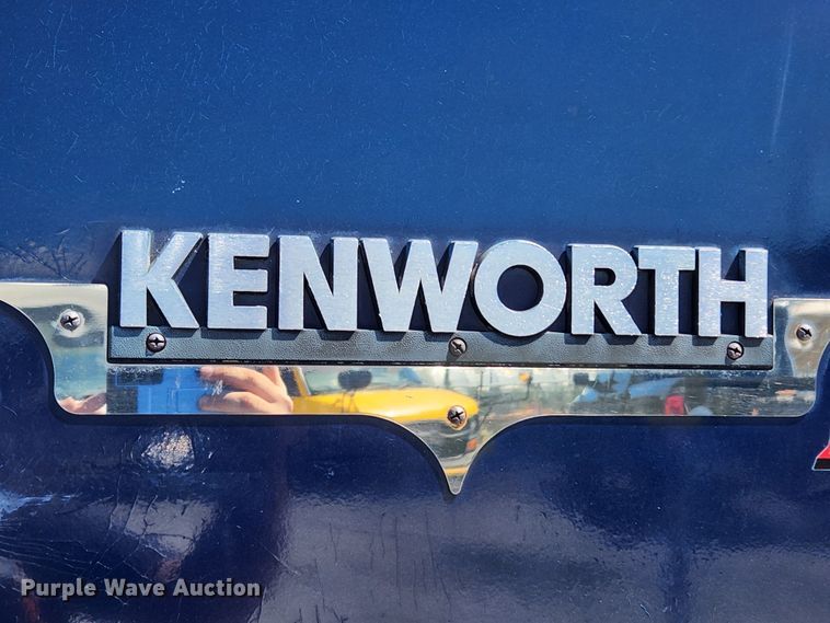 image for item MK9300 1984 Kenworth W900  semi truck