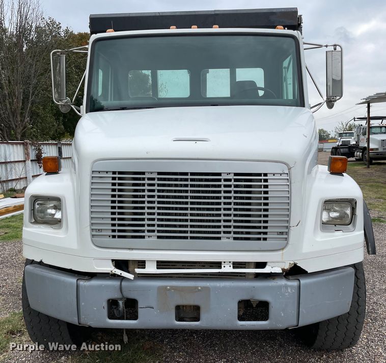 image for item MR9495 2003 Freightliner FL80  hook lift truck