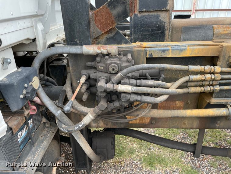 image for item MR9495 2003 Freightliner FL80  hook lift truck