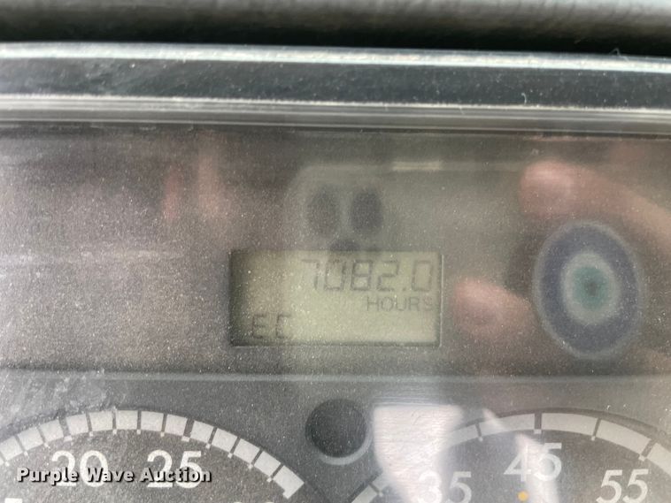 image for item MR9495 2003 Freightliner FL80  hook lift truck