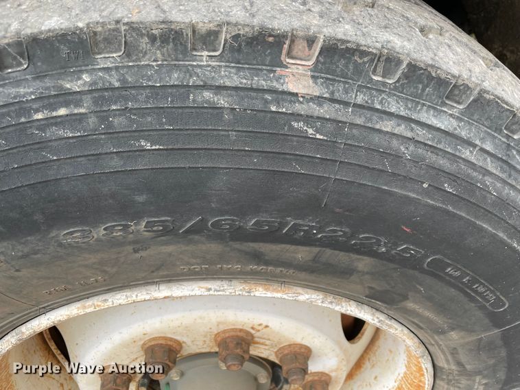 image for item MR9495 2003 Freightliner FL80  hook lift truck