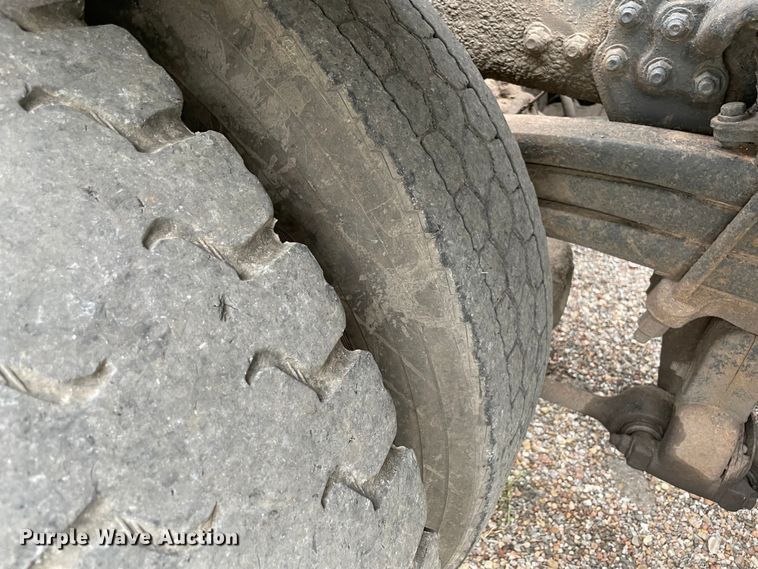 image for item MR9495 2003 Freightliner FL80  hook lift truck