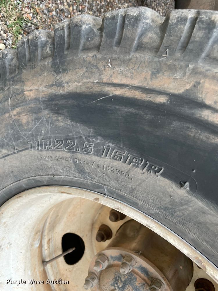 image for item MR9495 2003 Freightliner FL80  hook lift truck