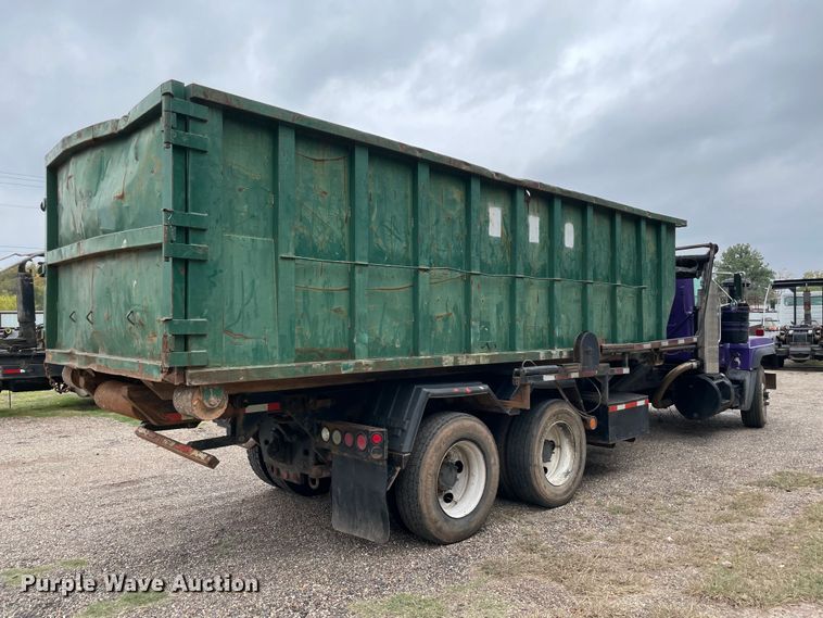 image for item MR9496 2003 Mack RD688S  roll-off container truck