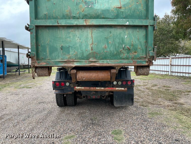 image for item MR9496 2003 Mack RD688S  roll-off container truck