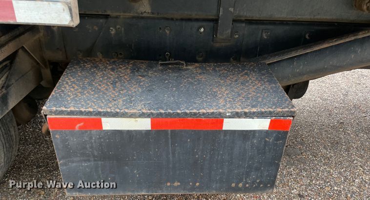 image for item MR9496 2003 Mack RD688S  roll-off container truck