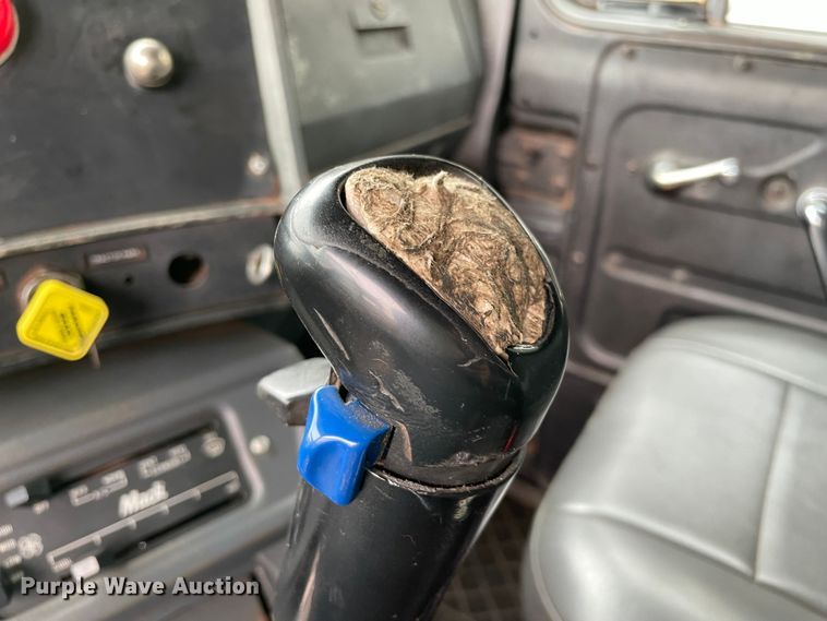 image for item MR9496 2003 Mack RD688S  roll-off container truck