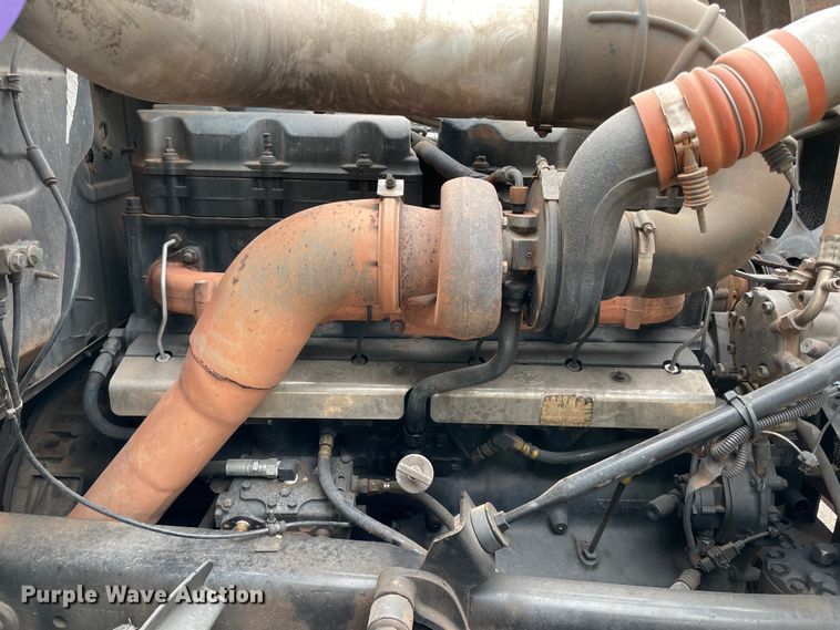 image for item MR9496 2003 Mack RD688S  roll-off container truck