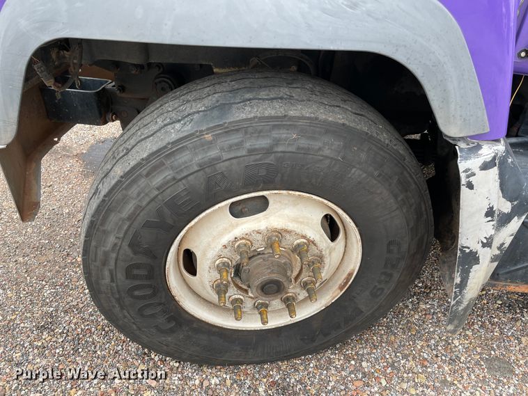 image for item MR9496 2003 Mack RD688S  roll-off container truck