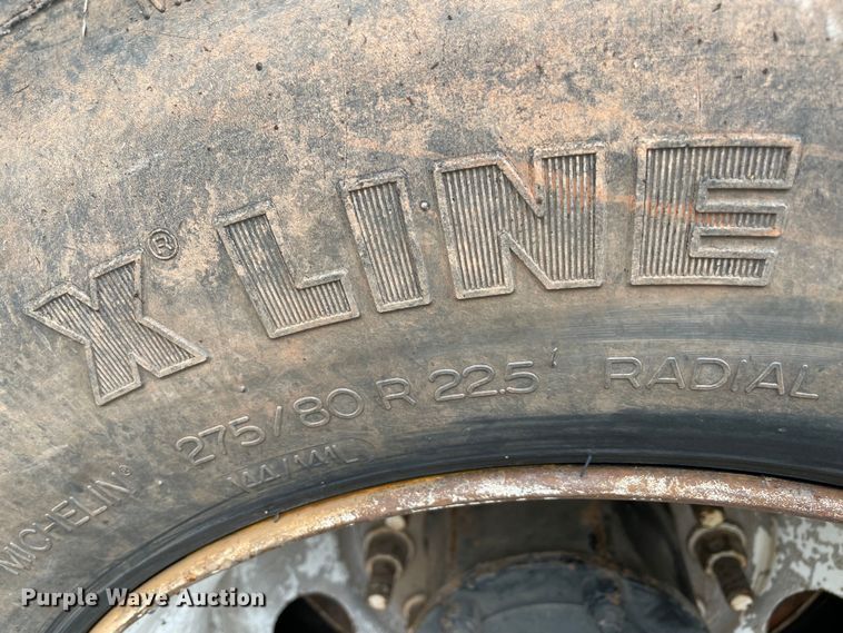 image for item MR9496 2003 Mack RD688S  roll-off container truck