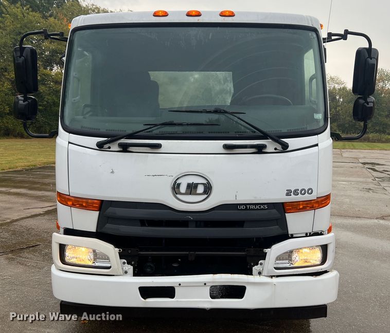 image for item MR9961 2012 UD Nissan UD2600  truck cab and chassis