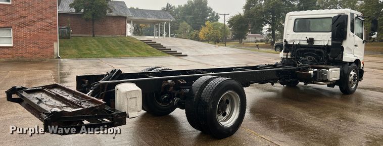 image for item MR9961 2012 UD Nissan UD2600  truck cab and chassis