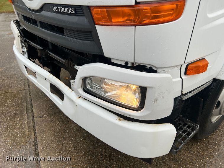 image for item MR9961 2012 UD Nissan UD2600  truck cab and chassis