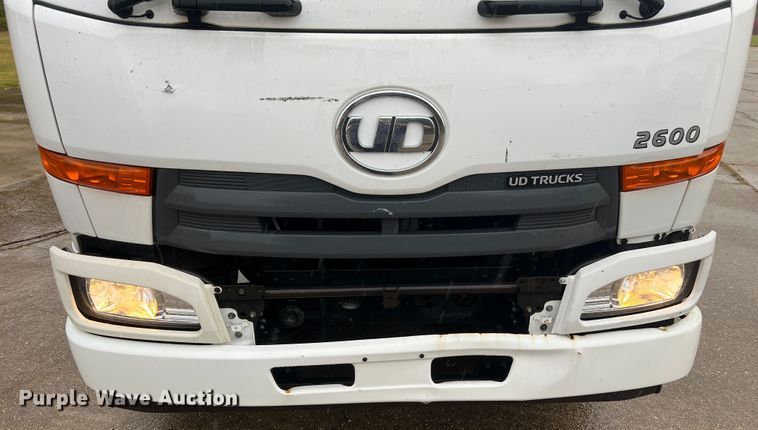 image for item MR9961 2012 UD Nissan UD2600  truck cab and chassis