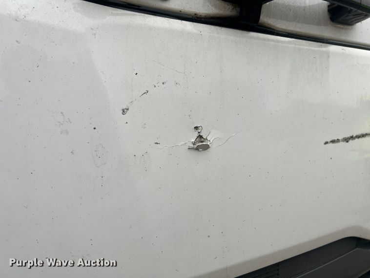 image for item MR9961 2012 UD Nissan UD2600  truck cab and chassis