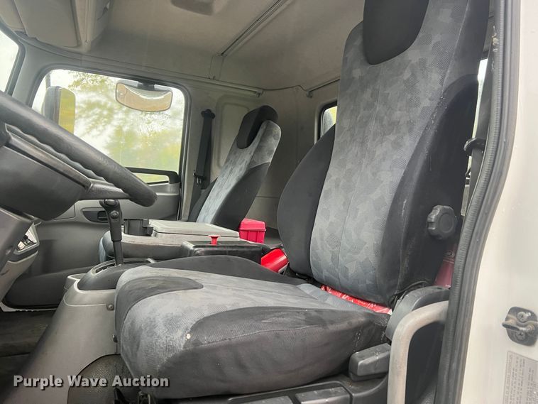 image for item MR9961 2012 UD Nissan UD2600  truck cab and chassis