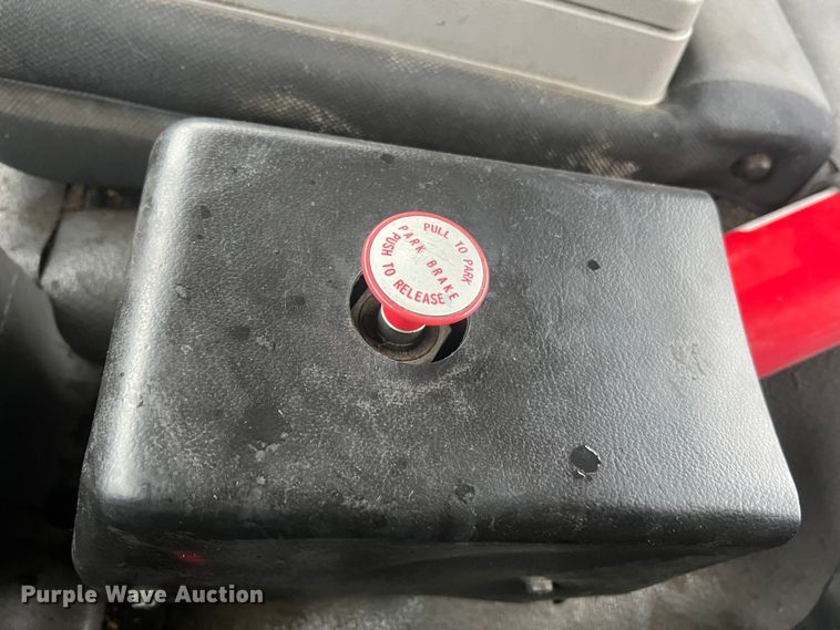 image for item MR9961 2012 UD Nissan UD2600  truck cab and chassis