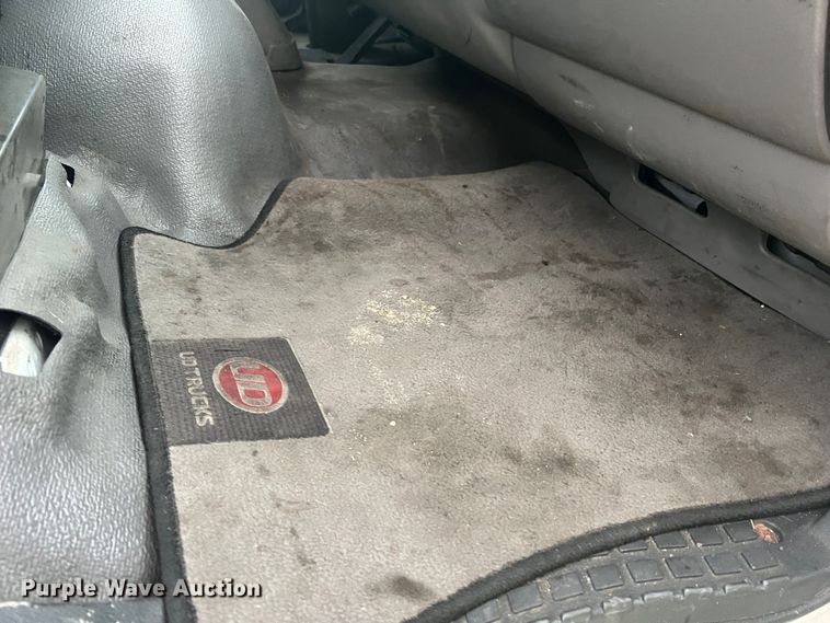 image for item MR9961 2012 UD Nissan UD2600  truck cab and chassis