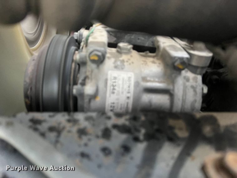 image for item MR9961 2012 UD Nissan UD2600  truck cab and chassis