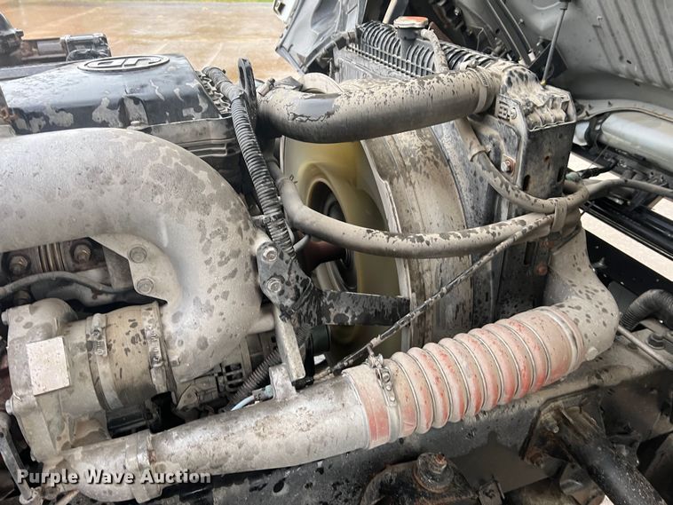 image for item MR9961 2012 UD Nissan UD2600  truck cab and chassis