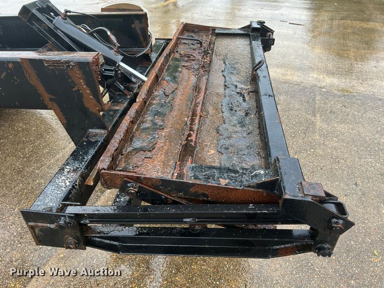 image for item MR9961 2012 UD Nissan UD2600  truck cab and chassis