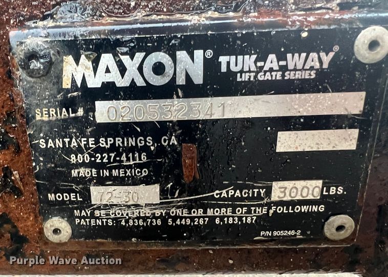 image for item MR9961 2012 UD Nissan UD2600  truck cab and chassis