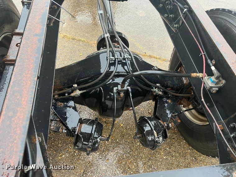 image for item MR9961 2012 UD Nissan UD2600  truck cab and chassis