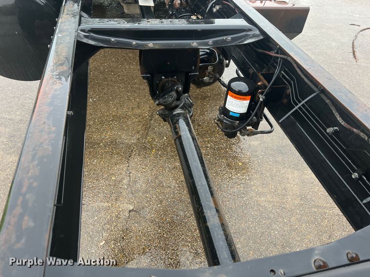 image for item MR9961 2012 UD Nissan UD2600  truck cab and chassis